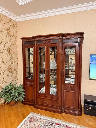 kitab refleri satilir: İşlənmiş, Jurnal masası, Masa və oturacaqlar, Servant — 3