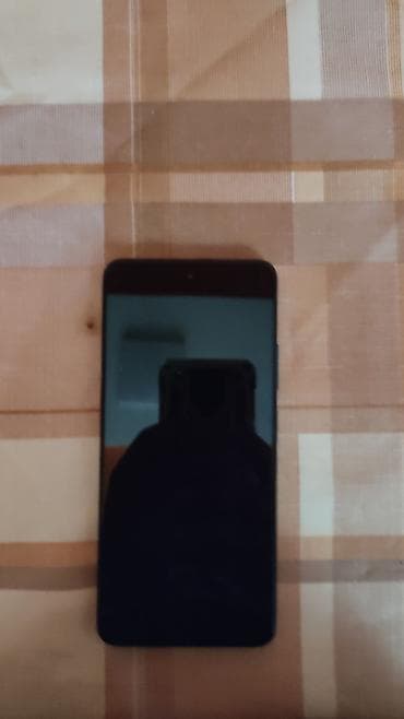 philips xenium 9@9d: Poco rəng - Qara, Barmaq izi — 3
