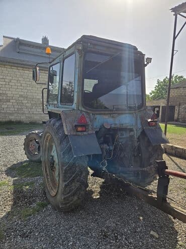 купить измельчитель сена бу: Belarus MTZ seriyalı təkərli traktor Xüsusiyyətlər: - Dörd təkərli — 4