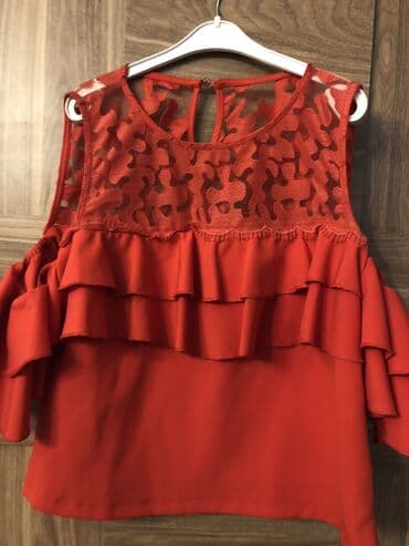 Kofta 1defe geyinilib. Üzerinde 42razmer qeyd olunsa da 40 razmere lalafo.az -da Kofta 1defe geyinilib. Üzerinde 42razmer qeyd olunsa da 40 razmere