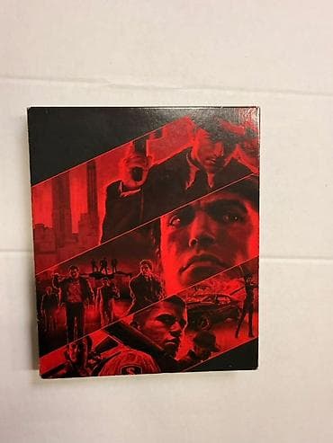 sert disk: PS4 – Mafia Trilogy (2K) Paket tərkibi: - Mafia: Definitive Edition — 2