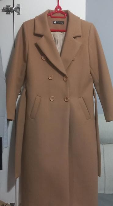 Üst geyimi: Camel rəngli qadın palto - Klassik, uzunsov kəsim; ikicərgə düyməli ön — 2