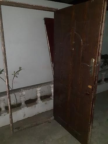 plastik qapi pencereler: 90 eni uzunu 210 unvan bileceri — 2