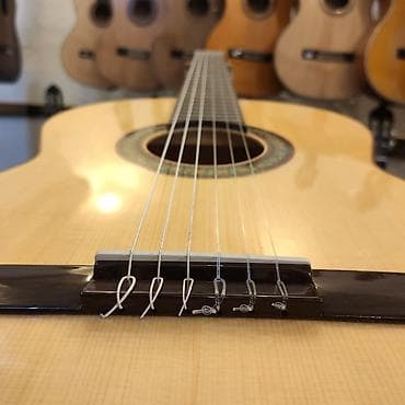 Klassik gitara Admira Flamenco Üst: Şam ağacı Qol: Mahogany — 3