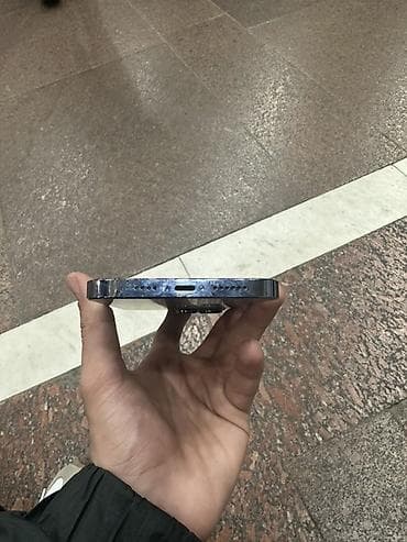 nothing: IPhone 13 Pro Max, Göy — 4