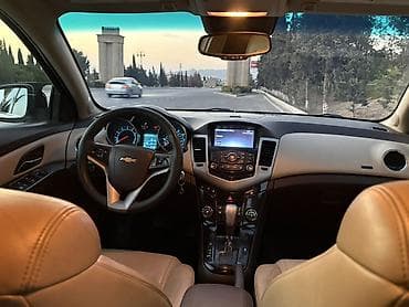 yan güzgü s: Chevrolet Cruze: 1.4 l | Sedan — 5