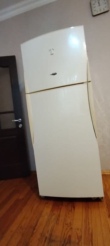 Духовки: Б/у 2 двери Vestel Холодильник Продажа, цвет - Белый, С колесиками — 1