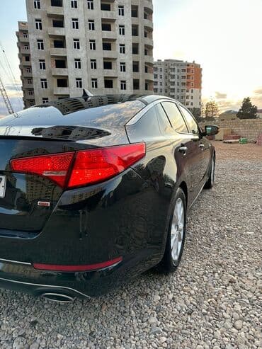 traktor altlıqlı qara qadın bosonojkaları: Kia Optima: 2.4 l | 2013 il Sedan — 10