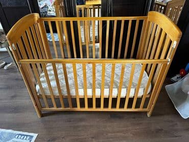 Beşiklər: Oğlan və qız üçün, Dördbucaq, Beşik, Dəstsiz, Matras ilə, Yellənmə mexanizmsiz — 1