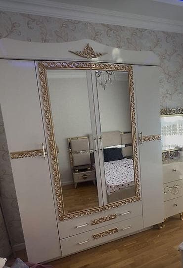 2 ci el dolab: Dolab 300 azn Yeni kimidi, yaşayış olmayan evdə olub deyə çox az — 1