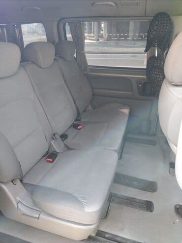 kirditle masinlar: Hyundai H-1 (Grand Starex): 2.5 l | 2011 il Van/Minivan — 5
