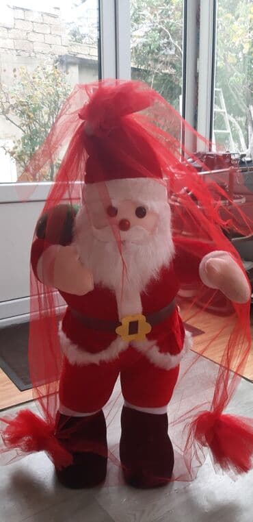 Saxtababa santaklaus teze.hundurluk 102 sm 45 manat .son qıymet 40