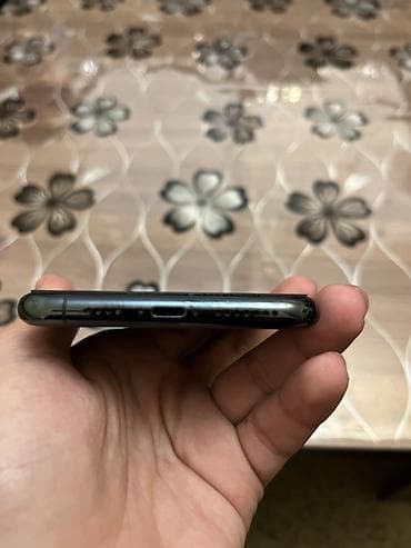Elektronika: IPhone 11 Pro Max, Matte Midnight Green — 5