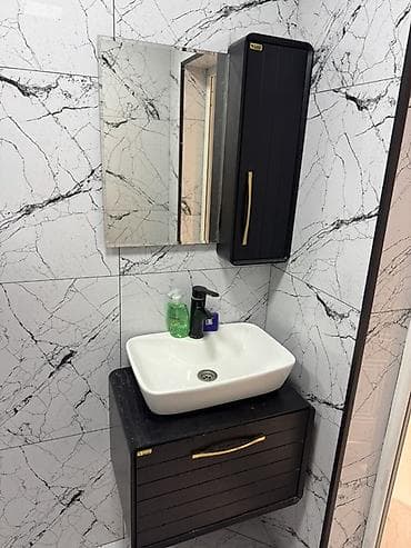 шкафчик в ванную комнату: Hamam üçün asma mebel dəsti 2 si 100 azn Tərkib: - Kvadrat formalı — 4