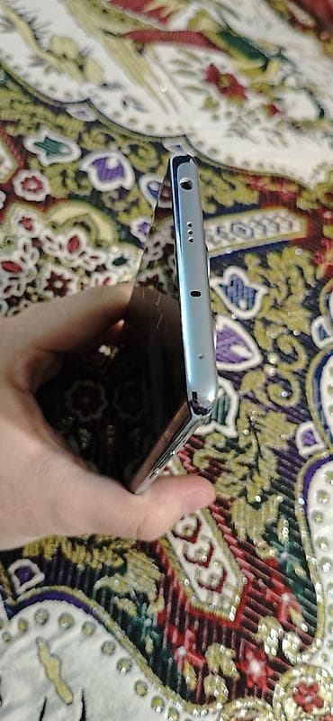 redmi airdots pro: Ideal vezyetde 14pro 8ram 256 yaddaw,barter yoxdu — 2