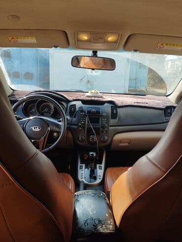 vaz 2107 qara: Kia Cerato sedan – qara rəng - Kuzov: 4 qapılı sedan, qara rəng, ön və — 9