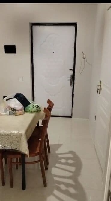 Salam. Ev saray Mtk-da yerləşir. 2 otaq studiyadır. Yəni 1 otaqdan 2 lalafo.az -da Salam. Ev saray Mtk-da yerləşir. 2 otaq studiyadır. Yəni 1 otaqdan 2