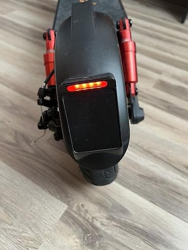 elektirikli skutur: İşlənmiş Elektrik samokat 10", 751 - 1000 Vt, 36 - 45 km/s, Ödənişli çatdırılma — 7