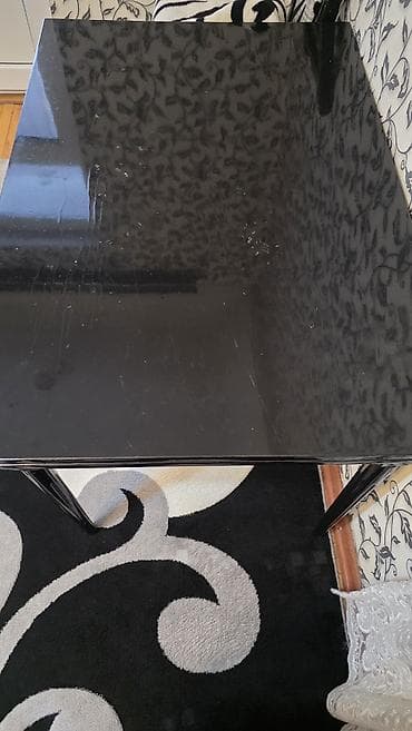 qara malina: Qonaq masası, Açılmayan, Taxta, Dördbucaq masa — 3