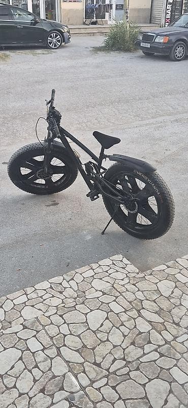 Fatbike tipli dağ velosipedi – 26x4.0 enli təkərlər Xüsusiyyətlər: - — 1