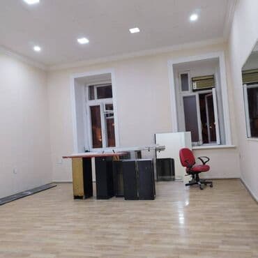 xacmaz obyekt: Azadliq metrosuna yaxin yerləşən 28 may kucesində ümumi sahəsi 52 kv — 1