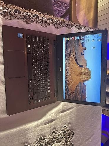 Acer noutbuk yaxşı zaletka saxlayır tezelikle windosw 7 yazılıb