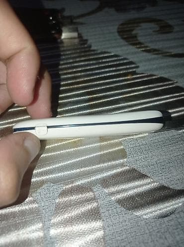 oteeto tab 16: Salam. Şəkillərdə görünən 3 ədəd köhnə nəsil USB modemi hamısı bir — 4