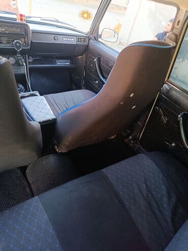 xirdalan heyet evi type 1: VAZ 2107, ağ rəng, sedan kuzov. - Xarici görünüş: ağ boya, xromlu ön — 7