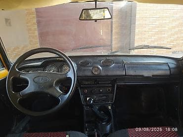 Avtomobil satışı: VAZ 2101 “Jiquli” sedan – sarı rəng Xüsusiyyətlər: - Kuzov: 4 qapılı — 6