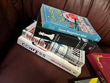 Kitab dəsti Məzmun: - Agatha Christie: “Xanım Makqintinin ölümü” — 1