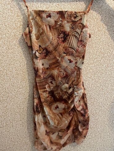 Zərif naxışlı qadın paltarı - Model: nazik askılı, düz yuxarı