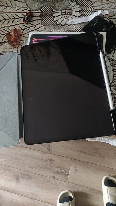 17 pro max planshet: Apple iPad Pro 12.9 (2022), 12,9", 256 ГБ — 5