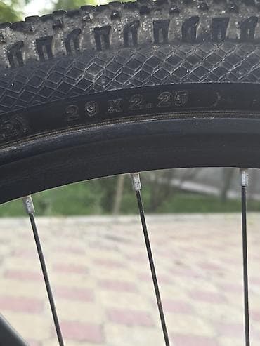 Dağ velosipedi — 29” təkər, Shimano ötürücülər - Çərçivə: yüngül — 3