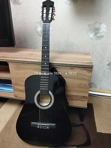 Fleytalar: Продаётся почти новая гитара,из дерева "Липа",в отличном состоянии для — 1