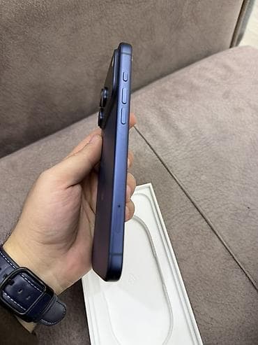 iphone 5 's: IPhone 15 Pro, Blue Titanium — 3