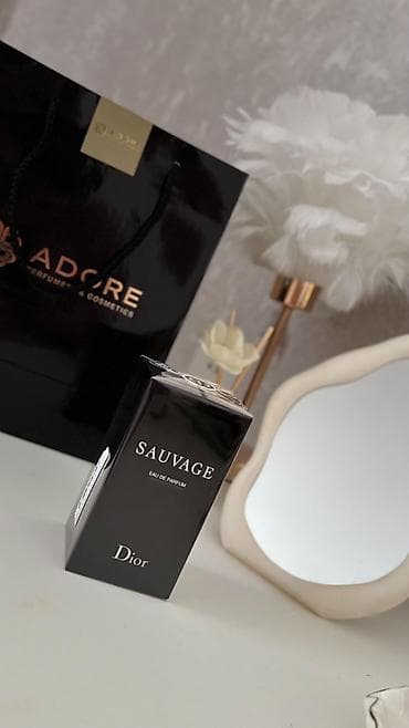 Dior Sauvage Eau de Parfum – kişi ətiri Original ətirdir. 60 ml