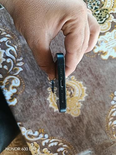 mini led: IPhone 13 mini, Qara, Face ID — 3