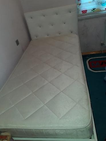 tek krafat: Tək yataq 100sm eni 200sm uzunu Ünvan Hövsan 0556168662 vatsap — 1