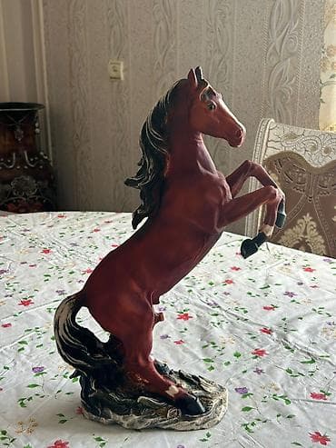 Fiqur, rəng - Qəhvəyi