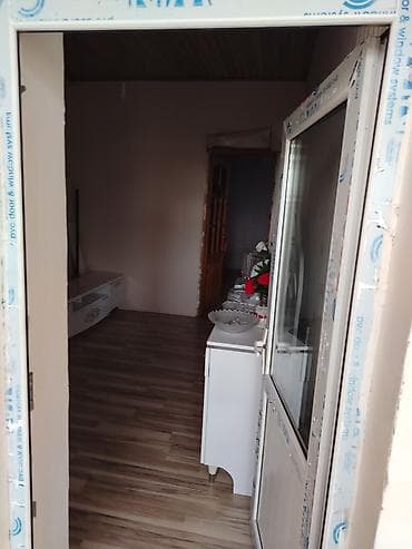 kiraye boş ev: 5 sotun içində 10 otaq 4 hamam sauzer 250 kvadirat həyətdə 50 kvadirat — 6