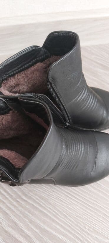 qiz ucun botlar: Ölçü: 38, rəng - Qara, İşlənmiş — 4