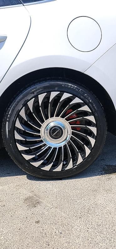 235 55 18: Yeni kimidir satılır hemde barter var R18 di R17 ile barter var hemde — 1