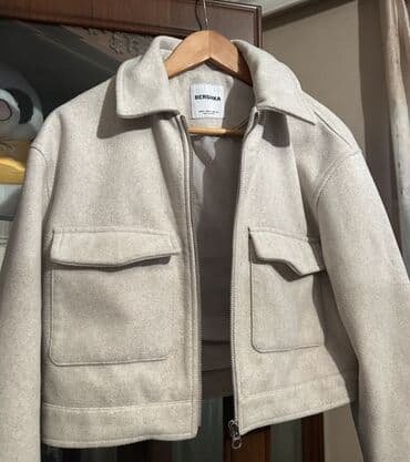 jaket toxumaq: Bershka qadın qısa jaket 79 alınıb - Rəng: açıq bej/krem - Model — 2