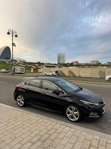 Chevrolet Cruze: 1.4 l | 2017 il 14000 km Hetçbek