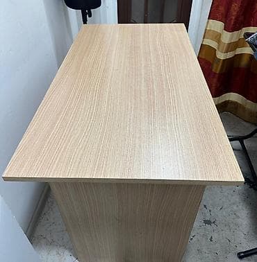 Stol satilir yeni kimi az islenib lalafo.az -da Stol satilir yeni kimi az islenib