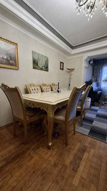 Qonaq otağı üçün, İşlənmiş, Açılan, Dördbucaq masa, 8 stul