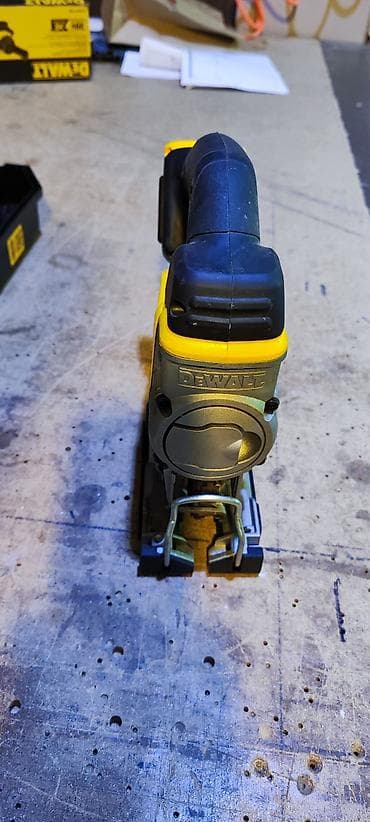 DEWALT 20V MAX dəst – akkumulyatorlu əl alətləri Məhsul tərkibi: - — 4