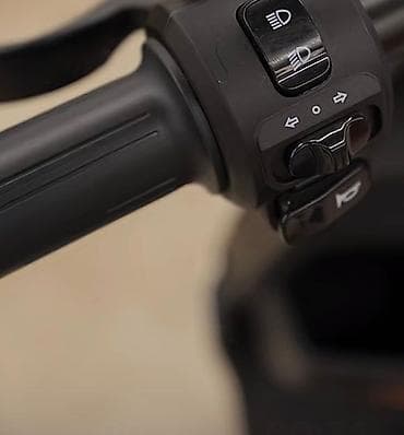 kia oluxana razin: SAIGE 007 elektrik skuter - Müasir, künclü dizayn: ön paneldə — 7