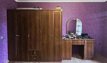 carpayı qatlanan: Qiymətə endirim edilir.Yataq otağı üçün klassik taxta mebel dəsti - — 1