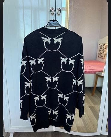 Личные вещи: Qadın geyim dəsti – 3 məhsul 1) Qara T‑shirt “Balenciaga est. 1917” — 3